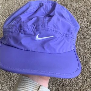 Nike hat NEVER worn